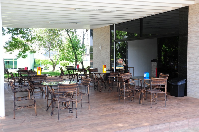 BARES E RESTAURANTES